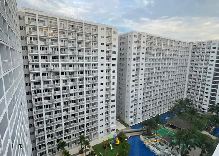 Aparthotel Point At Shore Residences 4*